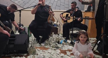 Νίκος Ζωϊδάκης, Νέα Υόρκη, Γλέντι