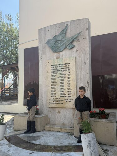 Στην τελετή τιμής και μνήμης στο Τσαλικάκι, η Ελένη Βατσινά