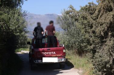 λευθερία - Με εκπαιδευμένους σκύλους και drones οι έρευνες 