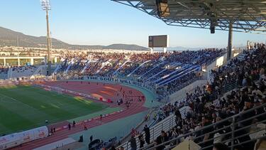 Η εικόνα στις εξέδρες των φίλων του ΟΦΗ στο Πανθεσσαλικό, αυτή την ώρα