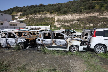 χώρος στάθμευσης ενοικιαζόμενα φωτιά