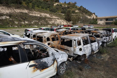 χώρος στάθμευσης ενοικιαζόμενα φωτιά
