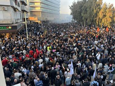 Κατάμεστο το κέντρο του Ηρακλείου για τους θριαμβευτές: