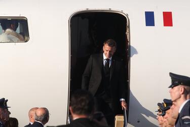 Εμανουέλ Μακρόν, Άφιξη