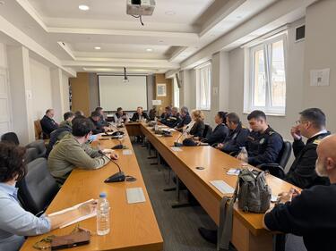 Η συνεδρίαση συγκλήθηκε με πρωτοβουλία του Αντιπεριφερειάρχη Λασιθίου και Προέδρου του Π.Ε.Σ.Ο.Π.Π. Γιάννη Ανδρουλάκη, και είχε ως βασικό θέμα την «Αυξημένη Ετοιμότητα Αντιμετώπισης Κινδύνων από την Εκδήλωση Δασικών Πυρκαγιών».