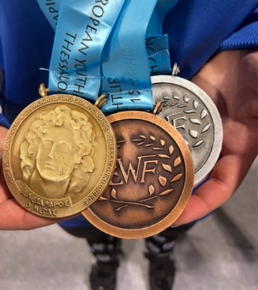 Μαρία Στρατουδάκη, Άρση Βαρών