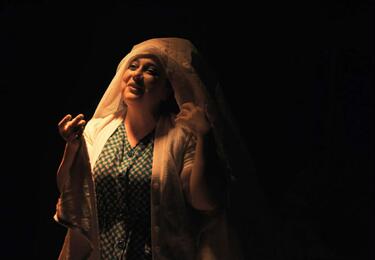 Θεατρική παράσταση, Συμβολαιογράφος