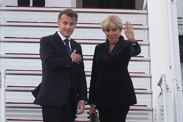 ζευγος-μακρον-αναχωρηση