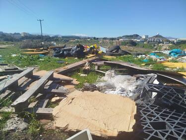 Ντροπιαστικές εικόνες: Εχουν μετατρέψει ένα πανέμορφο τοπίο, σε απέραντη χωματερή!