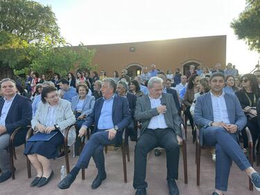 mendoni_malia