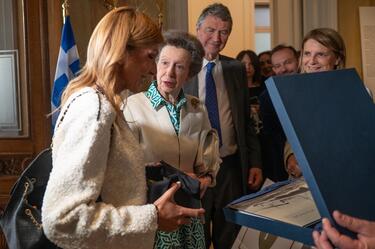 Επίσκεψη της πριγκίπισσας Άννας στο Μουσείο Κυκλαδικής Τέχνης - Γεύμα προς τιμήν της από την ΕΕΕ 
