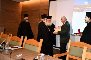 Ο «Σταυρός των Αποστόλων Παύλου και Τίτου» στον Ιωάννη Πυργιωτάκη