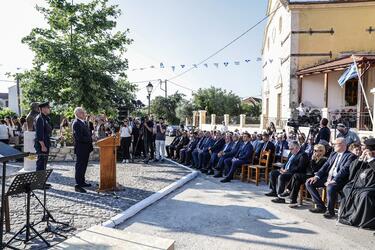 Σε κλίμα συγκίνησης και παρουσία ΠτΔ τα αποκαλυπτήρια της προτομής του Ν. Παπαδάκη - Φωτογραφίες