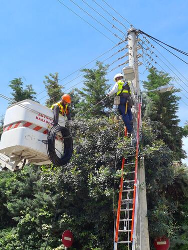 ΔΕΗ FIBER: Το ίντερνετ από τη ΔΕΗ τώρα και με Σταθερό Τηλέφωνο