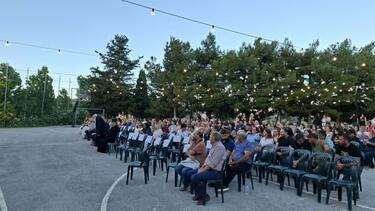 Ένα συγκινητικό «αντίο» και ένα λαμπερό «ξεκίνημα»: Η γιορτή αποφοίτησης της Γ’ Λυκείου Αγίας Βαρβάρας που μας γέμισε υπερηφάνεια!
