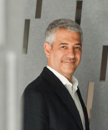 ΔΕΗ και Vodafone Ελλάδας διερευνούν τη δυνατότητα να ενώσουν τις δυνάμεις τους στις οπτικές ίνες