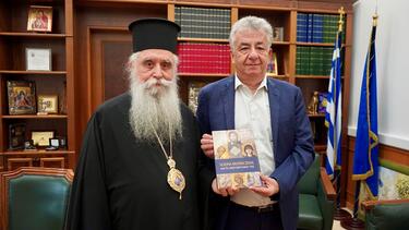 Αρχιεπίσκοπος Σινά, Περιφερειάρχης Κρήτης