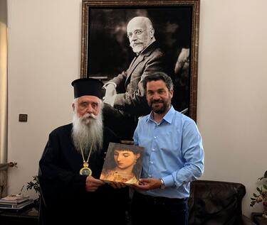 Τον Αρχιεπίσκοπο Σινά, Φαράν και Ραϊθώ κ.κ. Συμεών υποδέχθηκε στο Δημαρχείο Χανίων ο Δήμαρχος Χανίων, Παναγιώτης Σημανδηράκης, παρουσία των Αντιδημάρχων Αναστάσιου Αλόγλου, Ελένης Ζερβουδάκη και Ιωάννη Νικηφοράκη.