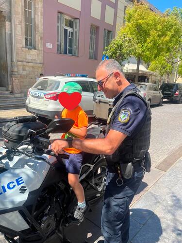 Αστυνομικός μηχανή μικρός 