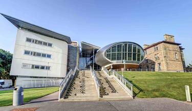 edinburgh-napier-university-campus