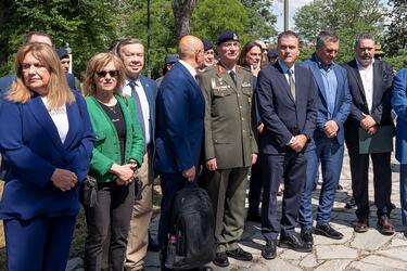 Μάχη Κρήτης, Λάρισα