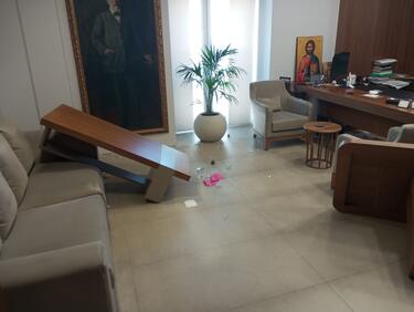 Ρέθυμνο επίθεση γραφειο δημάρχου