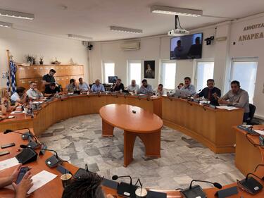 Αναφερόμενος σε ζητήματα πολεοδομικού σχεδιασμού, ο Δήμαρχος Μαλεβιζίου έκανε ιδιαίτερη μνεία στη θετική εξέλιξη που αφορά τον οικισμό Αγάκου