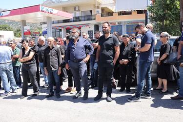 Ρέθυμνο: Με τη γαλανόλευκη στην τελευταία του κατοικία ο Παντελής Διαμαντάκης