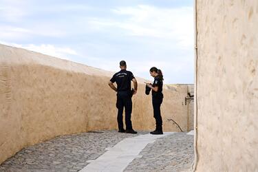 anaparastasi diasostria syros intime2