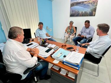 Στο επίκεντρο τα έργα ύδρευσης και η αξιοποίηση του Αλμυρού στη συνάντηση Μεν. Μποκέα – Λευτ. Αυγενάκη στη ΔΕΥΑ Μαλεβιζίου 