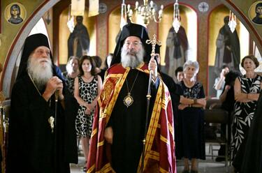 Το πρωί της Τρίτης, 28ης Ιουλίου 2026, επί τη εορτή της Οσίας Μητρός ημών Ειρήνης της Χρυσοβαλάντου, ο Σεβ. Μητροπολίτης Ρεθύμνης και Αυλοποτάμου κ. Πρόδρομος, με την κανονική άδεια και ευλογία του Σεβ. Αρχιεπισκόπου Κρήτης κ. Ευγενίου και ανταποκρινόμενος σε σχετική πρόσκληση, μετέβη στη Μονή της μετανοίας του, την Ιερά Μονή Οσίας Ειρήνης Χρυσοβαλάντου Ηρακλείου, όπου χοροστάτησε κατά τον Όρθρο και τέλεσε Αρχιερατική Θεία Λειτουργία, συνευχομένου του Καθηγουμένου της Ιεράς Μονής και Γέροντός του, Πανοσιολ.