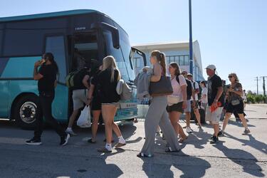 Στις φλόγες το νότιο Ρέθυμνο: Υπό δυσχερείς συνθήκες η μάχη με τη φωτιά - Επιστρέφει κόσμος στην Αγία Γαλήνη, ενισχύονται οι δυνάμεις