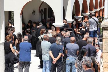 Ρέθυμνο: Με τη γαλανόλευκη στην τελευταία του κατοικία ο Παντελής Διαμαντάκης