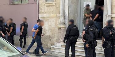 Ηράκλειο: Ενώπιον Εισαγγελέα οι συλληφθέντες για εγκληματική οργάνωση στο Μονοφάτσι - Είχαν στήσει δικό τους «χωριό»