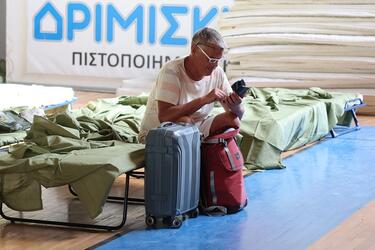 Τουρίστες, Επιστροφή