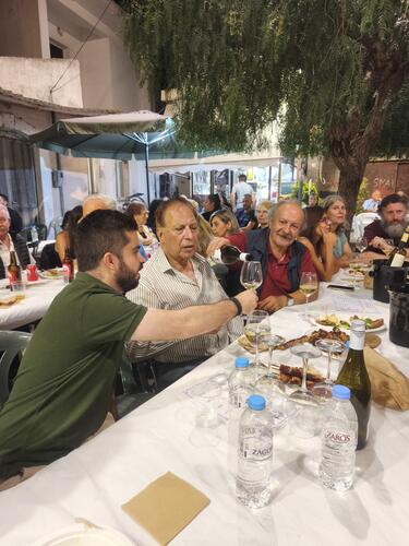 Γλέντι κρασί