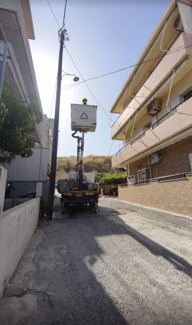 Προώθ.: Σε πλήρη εξέλιξη ασφαλτοστρώσεις, οδικά έργα και συντηρήσεις πρασίνου και οδοφωτισμού στο Δήμο Ηρακλείου