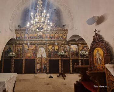 Στην εικόνα της Παναγιάς, της Γλυκοφιλούσας!