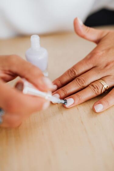 nails