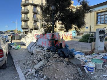 Εικόνες εγκατάλειψης: «Σκουπιδότοπος» το Μποδοσάκειο λίγο πριν χτυπήσει το πρώτο κουδούνι (φωτογραφίες)