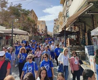 ΕυΖω με τον Καρκίνο, Περίπατος