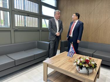 Κινέζος, Αρναουτάκης 