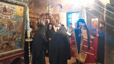 Μονή Τοπλού, Εσπερινός