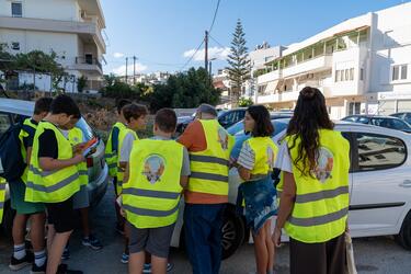 Ρέθυμνο: Οι μαθητές γίνονται «Σχολικοί Τροχονόμοι» και στέλνουν μήνυμα υπευθυνότητας, και σωστής κυκλοφοριακής συμπεριφοράς