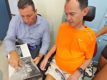 Στο Δημαρχείο Αγίου Νικολάου ο Παραολυμπιονίκης Γρ. Πολυχρονίδης και ο πρωταθλητή Μ. Λεμονής