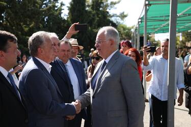 Τασούλας, Αρναουτάκης