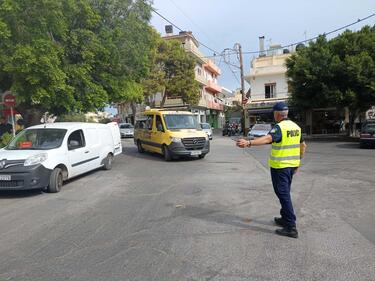 Έλεγχοι Τροχαία σχολικά λεωφορεία 