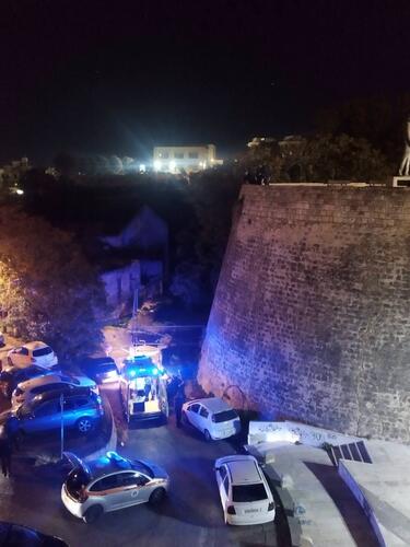 Πτώση, Άγαλμα Βενιζέλου