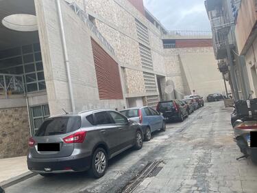 ΠΣΚΗ, Παρκαρισμένα Αυτοκίνητα