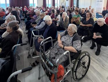 Η μνήμη, οι ανθρώπινες σχέσεις και όσα κουβαλά ο καθένας από τη δική του ιστορία βρέθηκαν στο επίκεντρο της εκδήλωσης «Εκεί, όπου οι λέξεις γίνονται ζωή…»